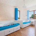Comfortable No 8 , Summer Pool Holiday home