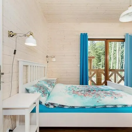 Comfortable No 8 , Summer Pool
