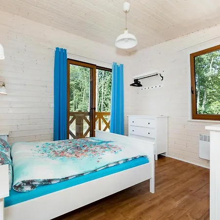 Comfortable No 8 , Summer Pool
