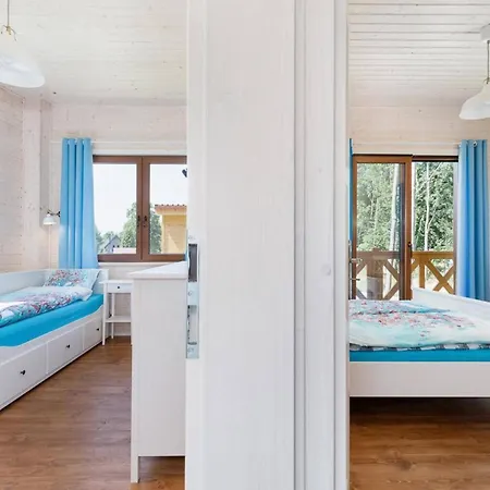 Comfortable No 8 , Summer Pool